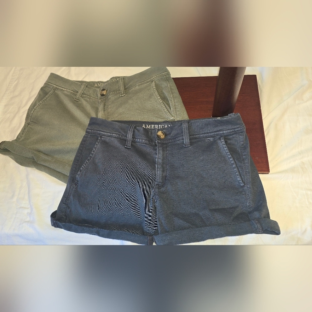 Bundle Of 2 American Eagle Stretch Midi Roll-Cuff Shorts — Olive & Navy Size 4